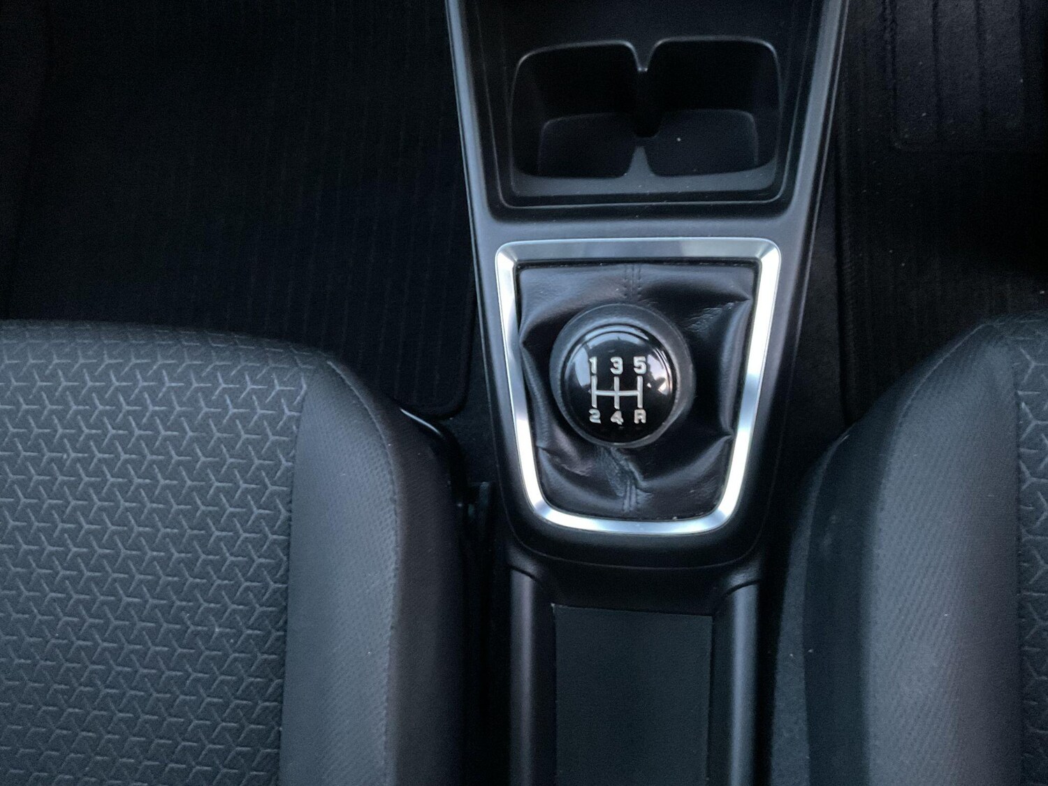 Used Suzuki Swift 2023 for sale - 77060373: Photo 16