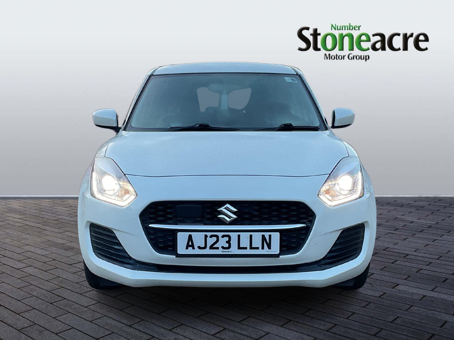Used Suzuki Swift 2023 for sale - 77060373: Photo 2