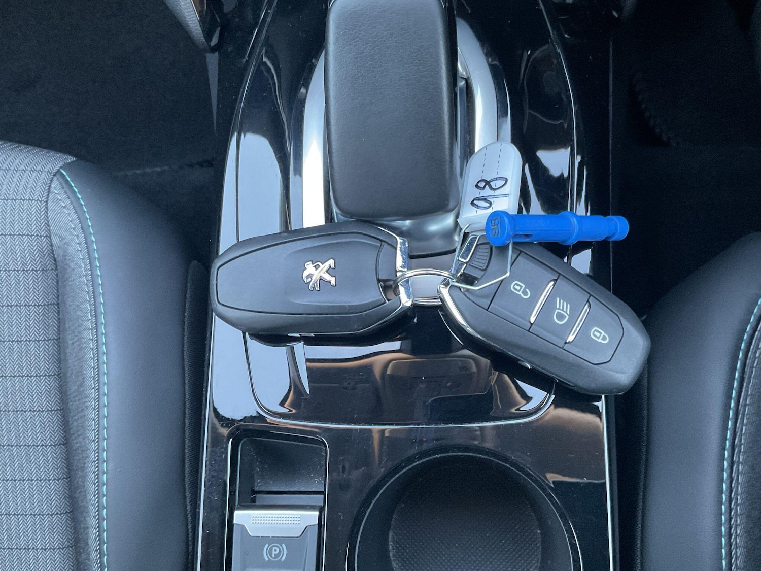 Used Peugeot 2008 2021 for sale - 76936147: Photo 23