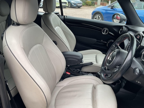 Used MINI Convertible 2016 for sale - 76247203: Photo 10