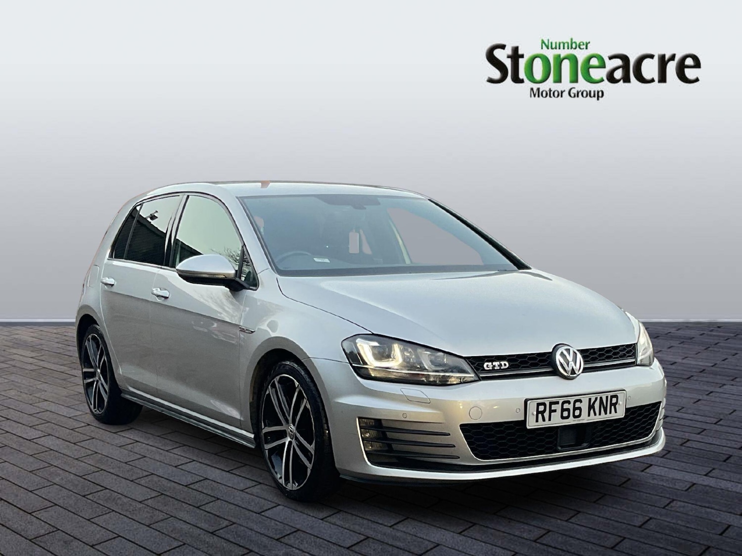 Used Volkswagen Golf 2017 for sale - 76714767: Photo 1