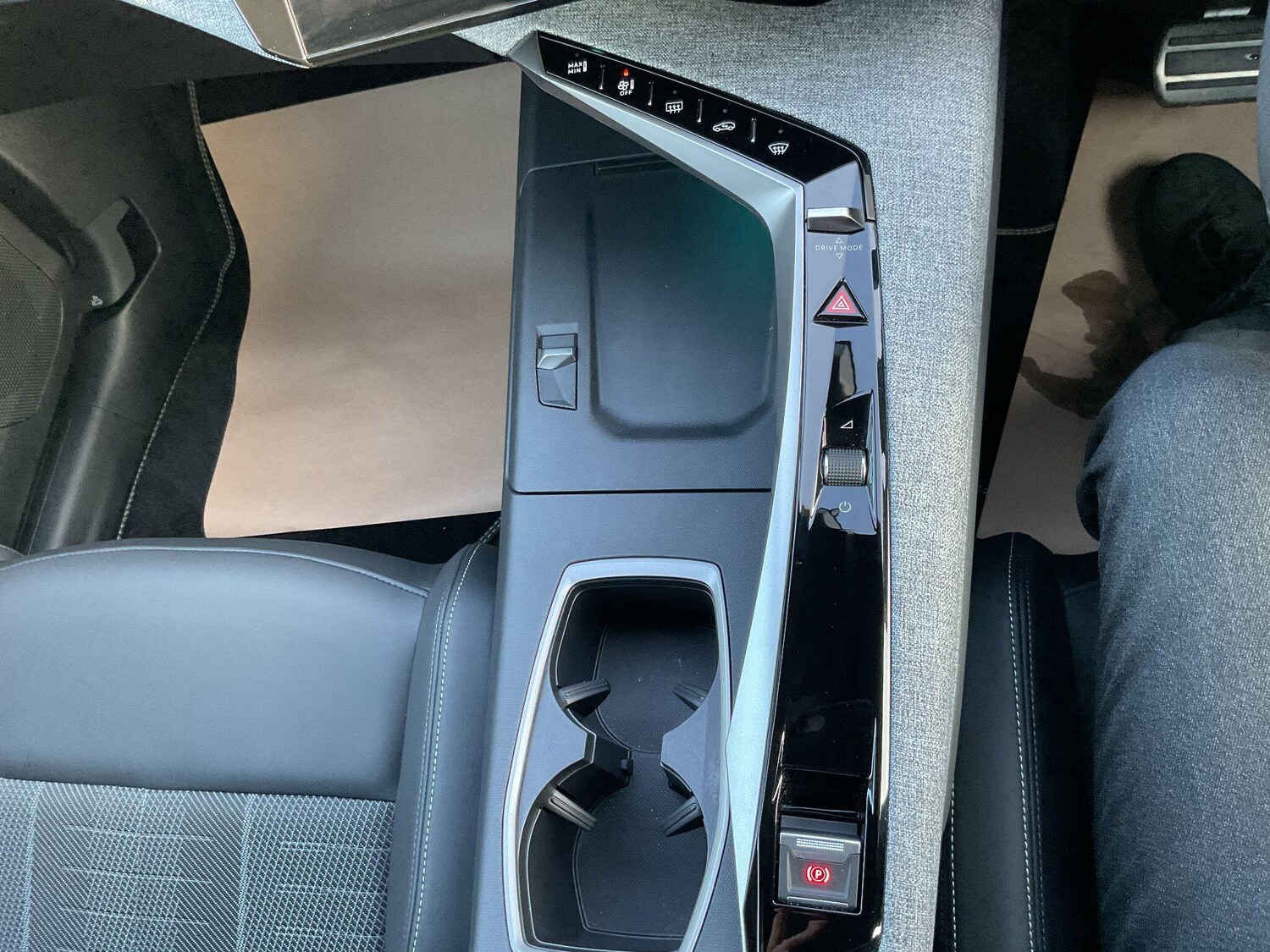 Used Peugeot E-3008 for sale - 78214478: Photo 28