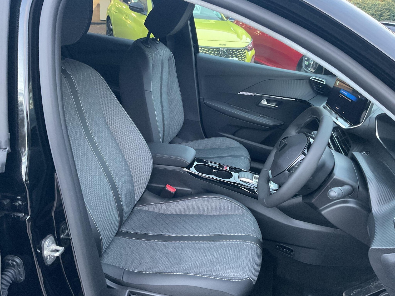 Used Peugeot 208 2025 for sale - 76671297: Photo 12