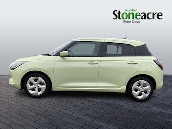 Used Suzuki Swift 2024 for sale - 76765352: Photo