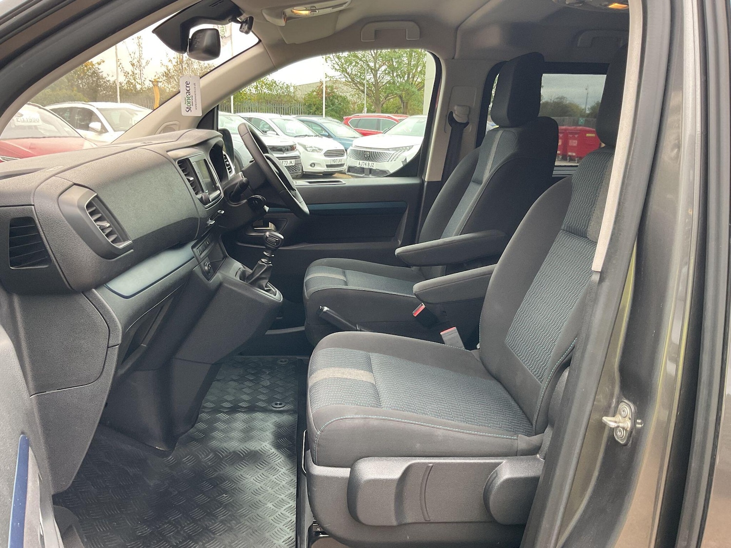 Used Peugeot Traveller 2021 for sale - 76284045: Photo 19