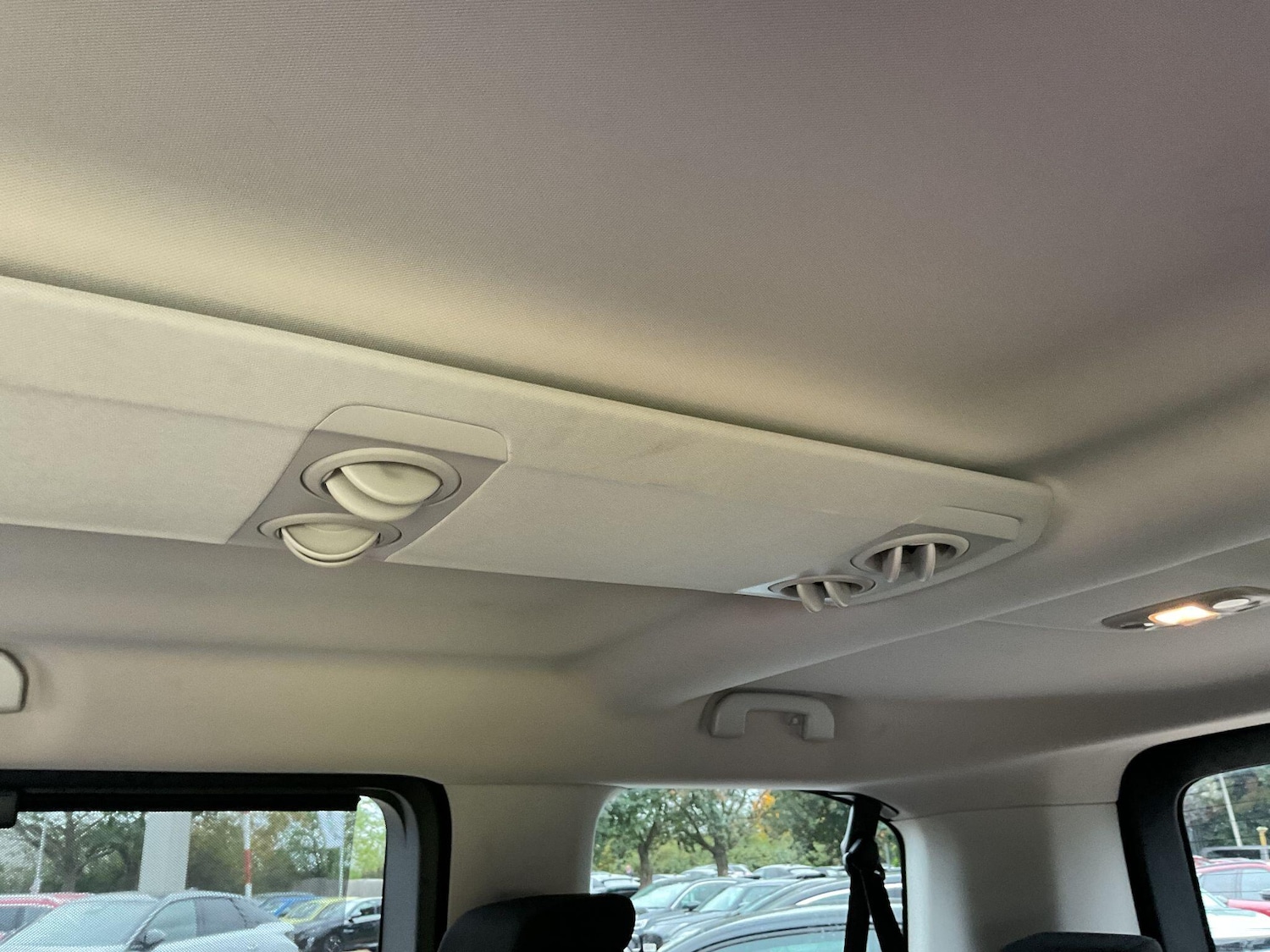 Used Peugeot Traveller 2021 for sale - 76284045: Photo 22