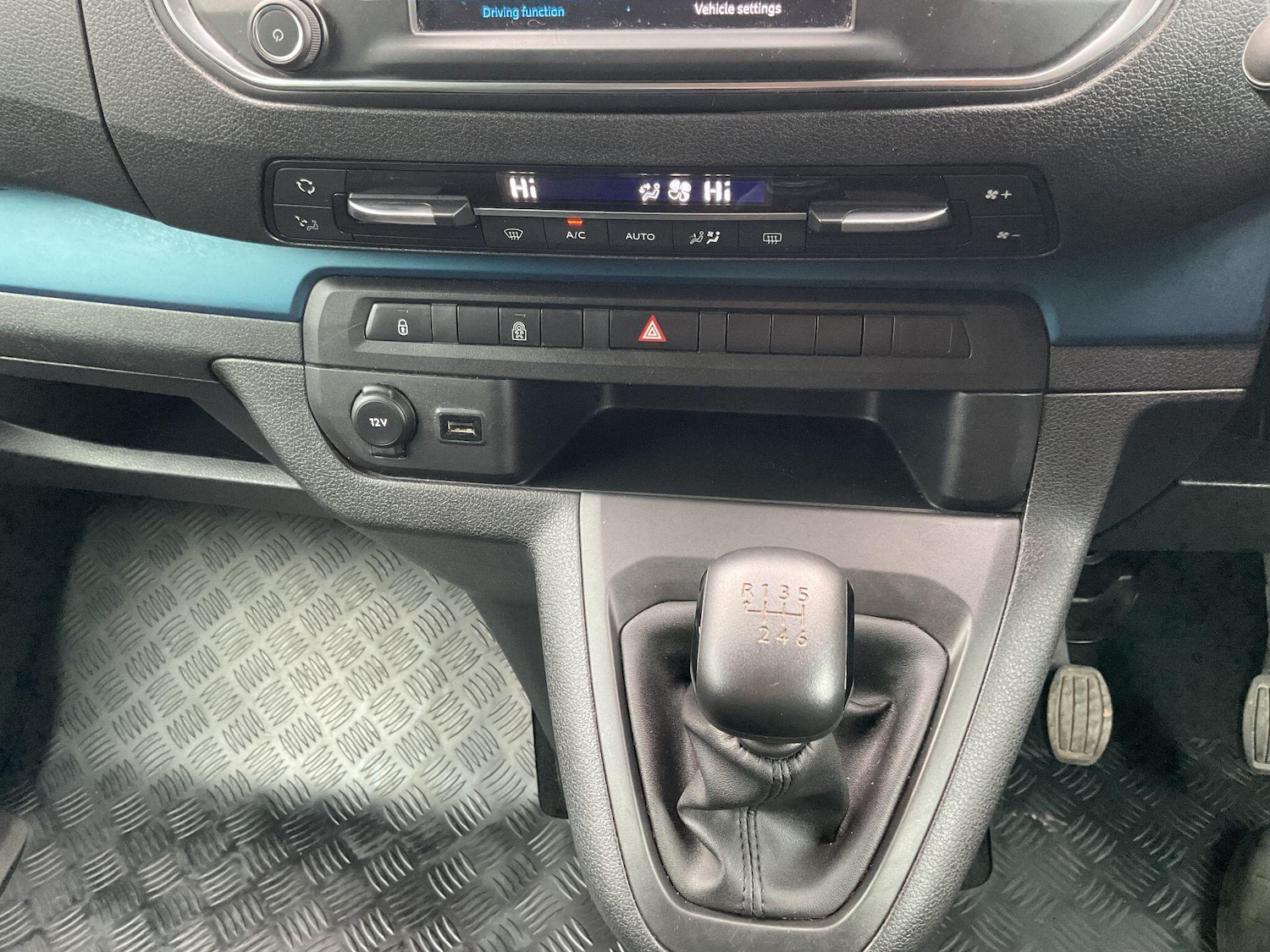 Used Peugeot Traveller 2021 for sale - 76284045: Photo 31