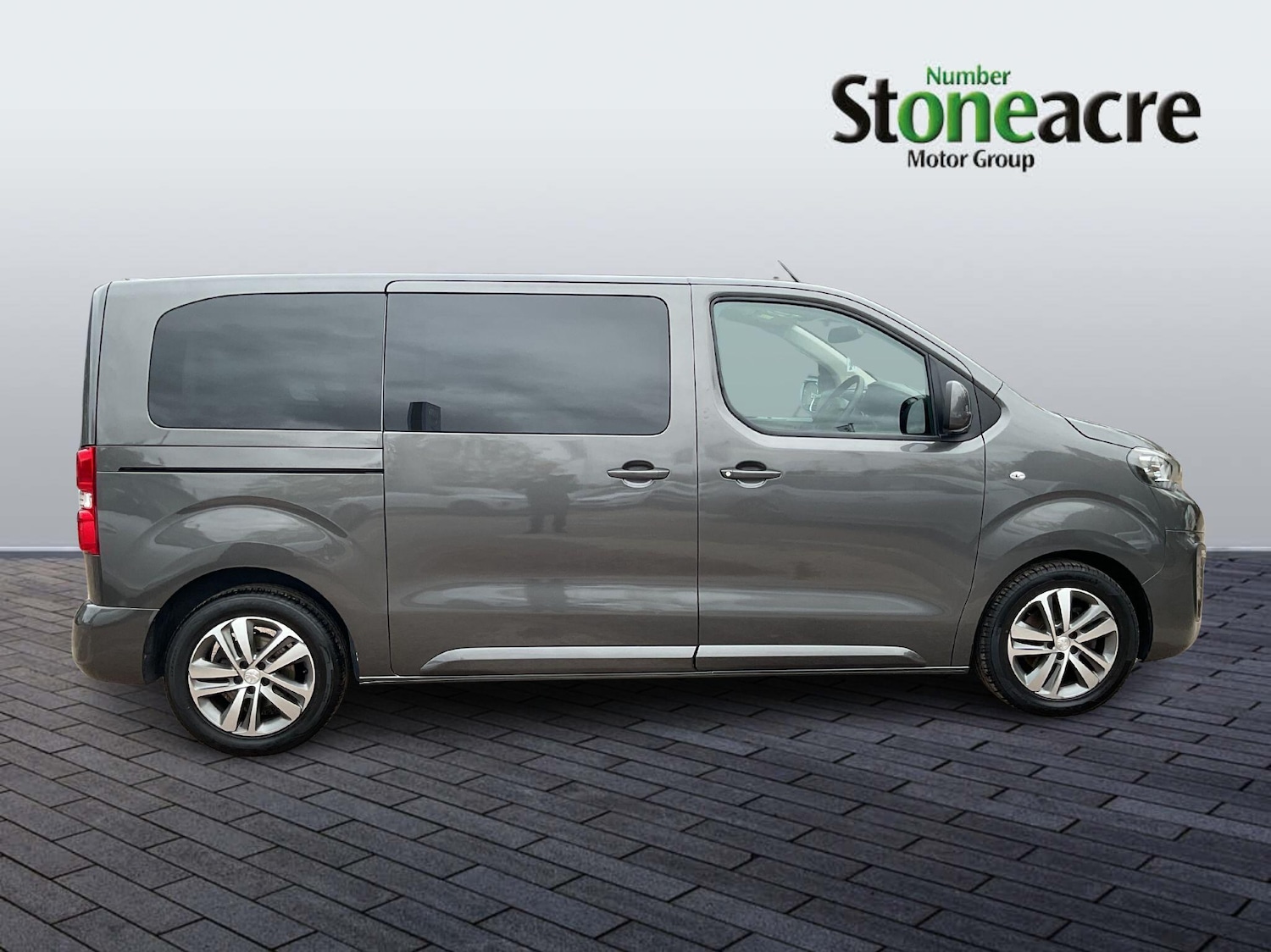 Used Peugeot Traveller 2021 for sale - 76284045: Photo 9