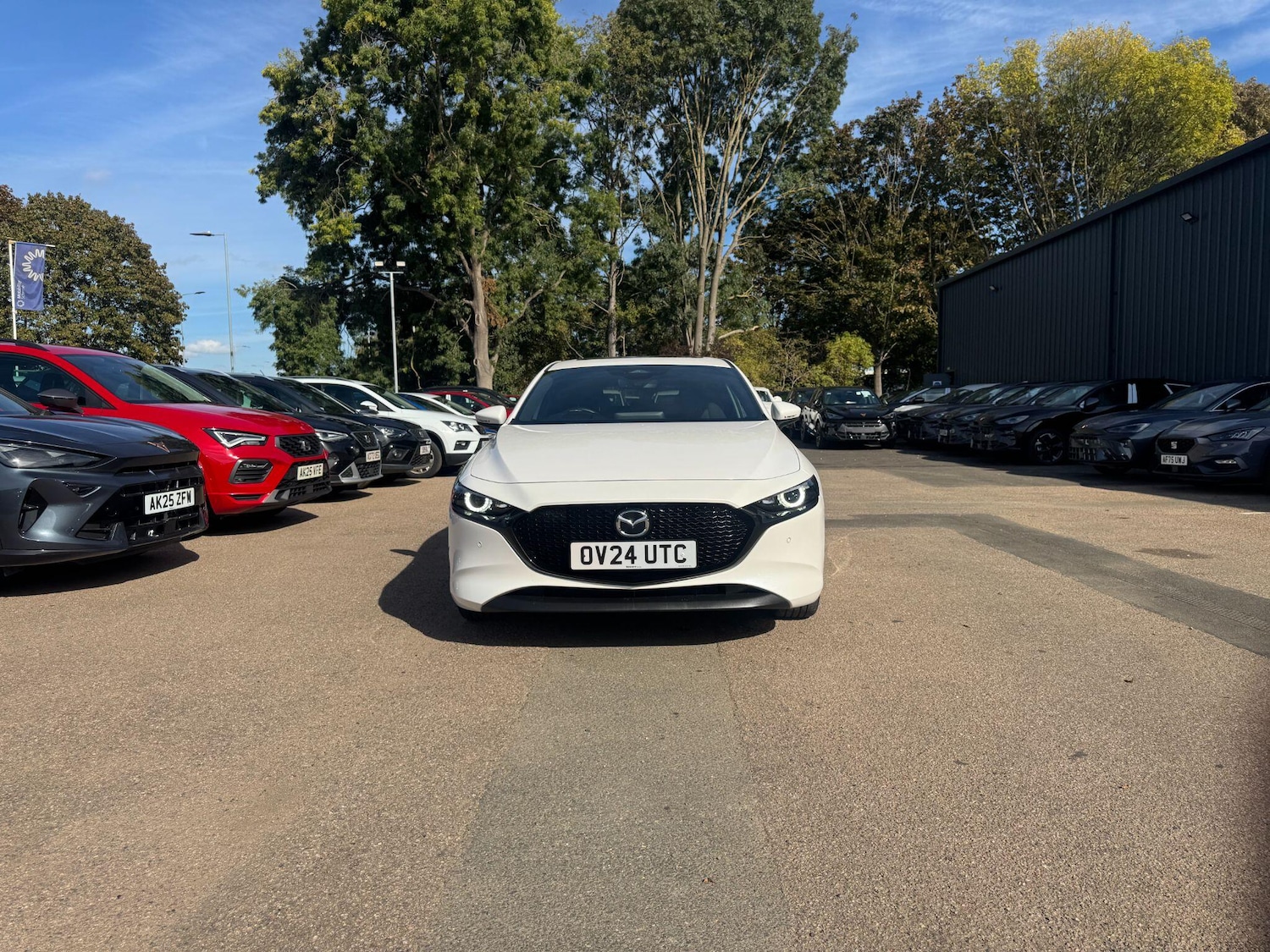 Used Mazda Mazda3 2024 for sale - 77267136: Photo 2