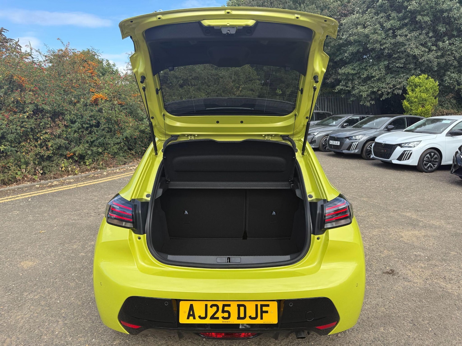 Used Peugeot 208 2025 for sale - 76942609: Photo 9