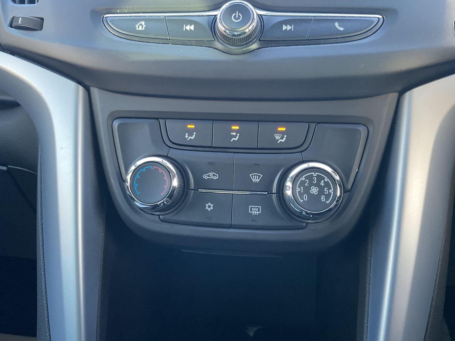 Used Vauxhall Zafira 2018 for sale - 77892523: Photo 17