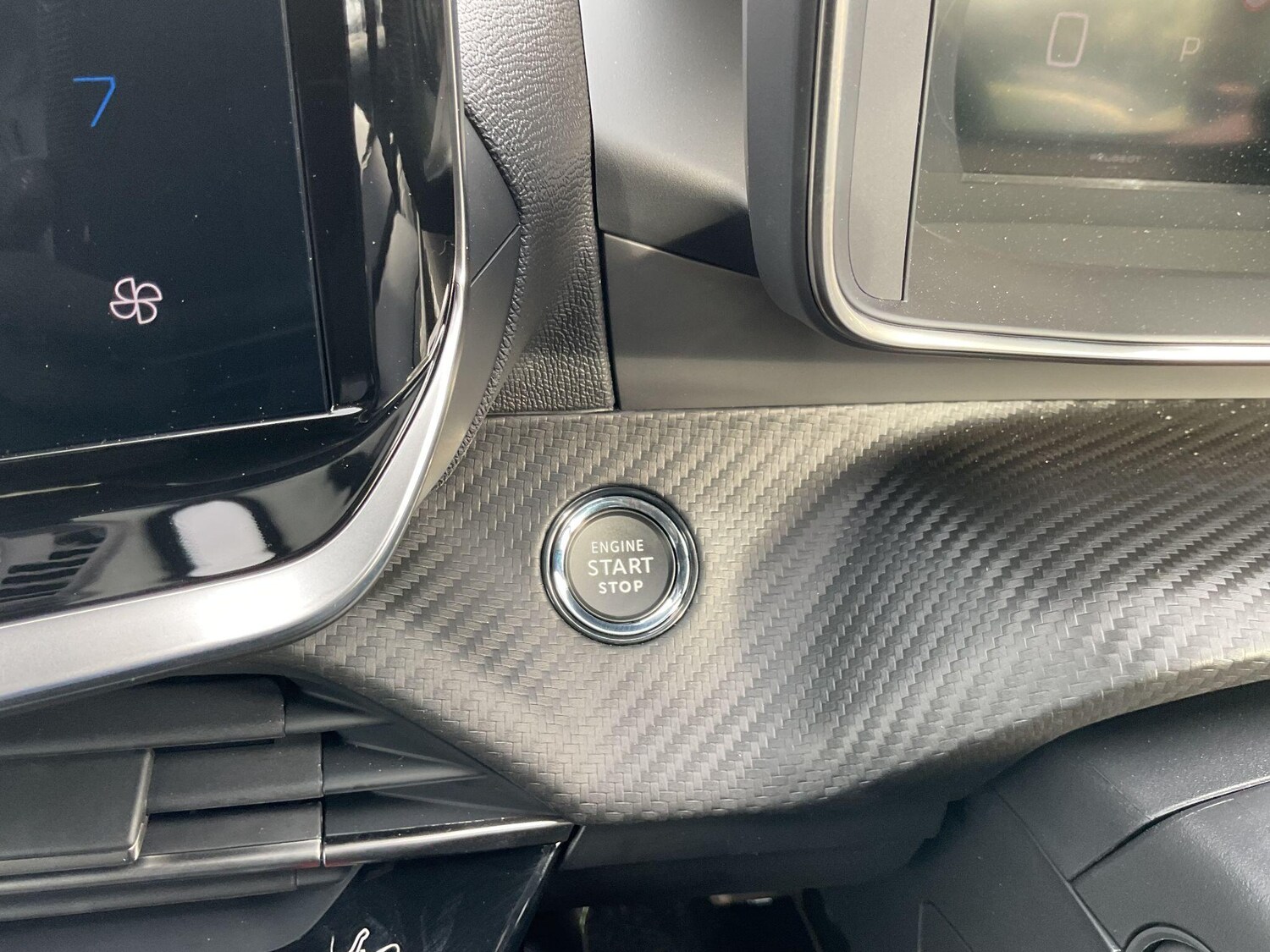 Used Peugeot 208 for sale - 77684168: Photo 22