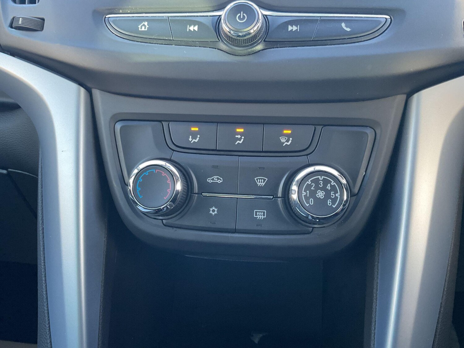 Used Vauxhall Zafira 2018 for sale - 77838883: Photo 17