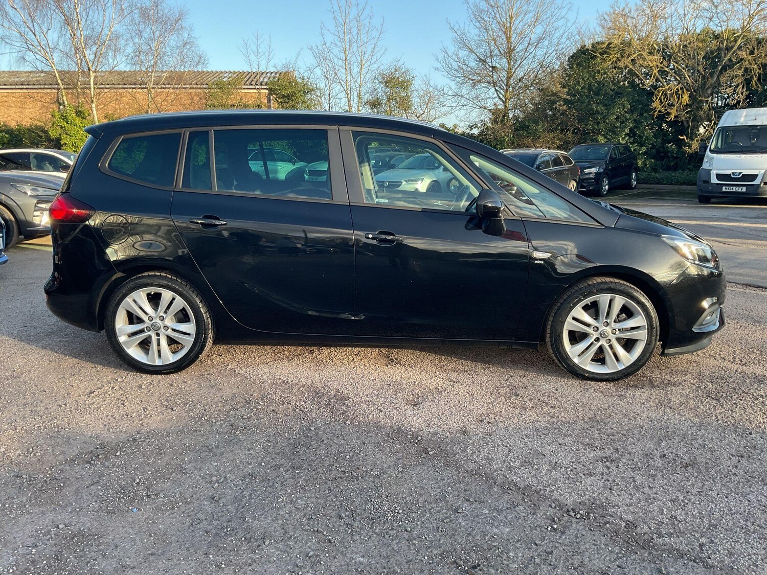 Used Vauxhall Zafira 2018 for sale - 77838883: Photo 5