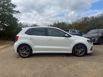 Used Volkswagen Polo 2016 for sale - 75622738: Photo
