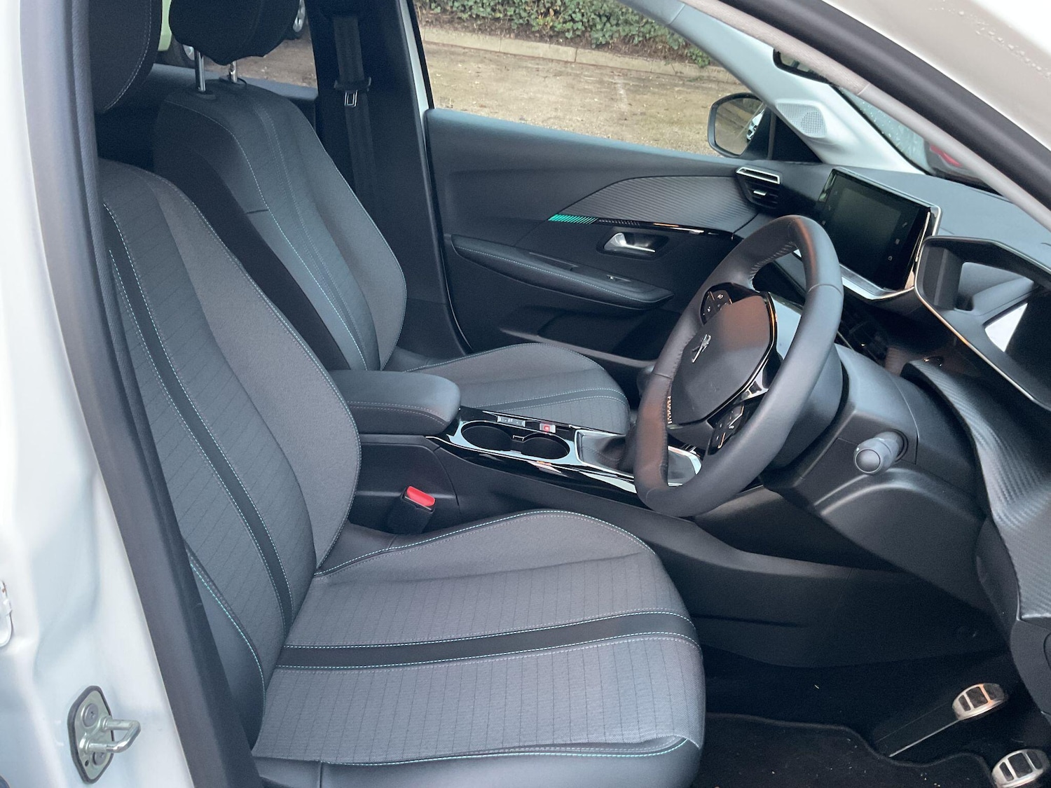 Used Peugeot 208 2023 for sale - 76942386: Photo 12