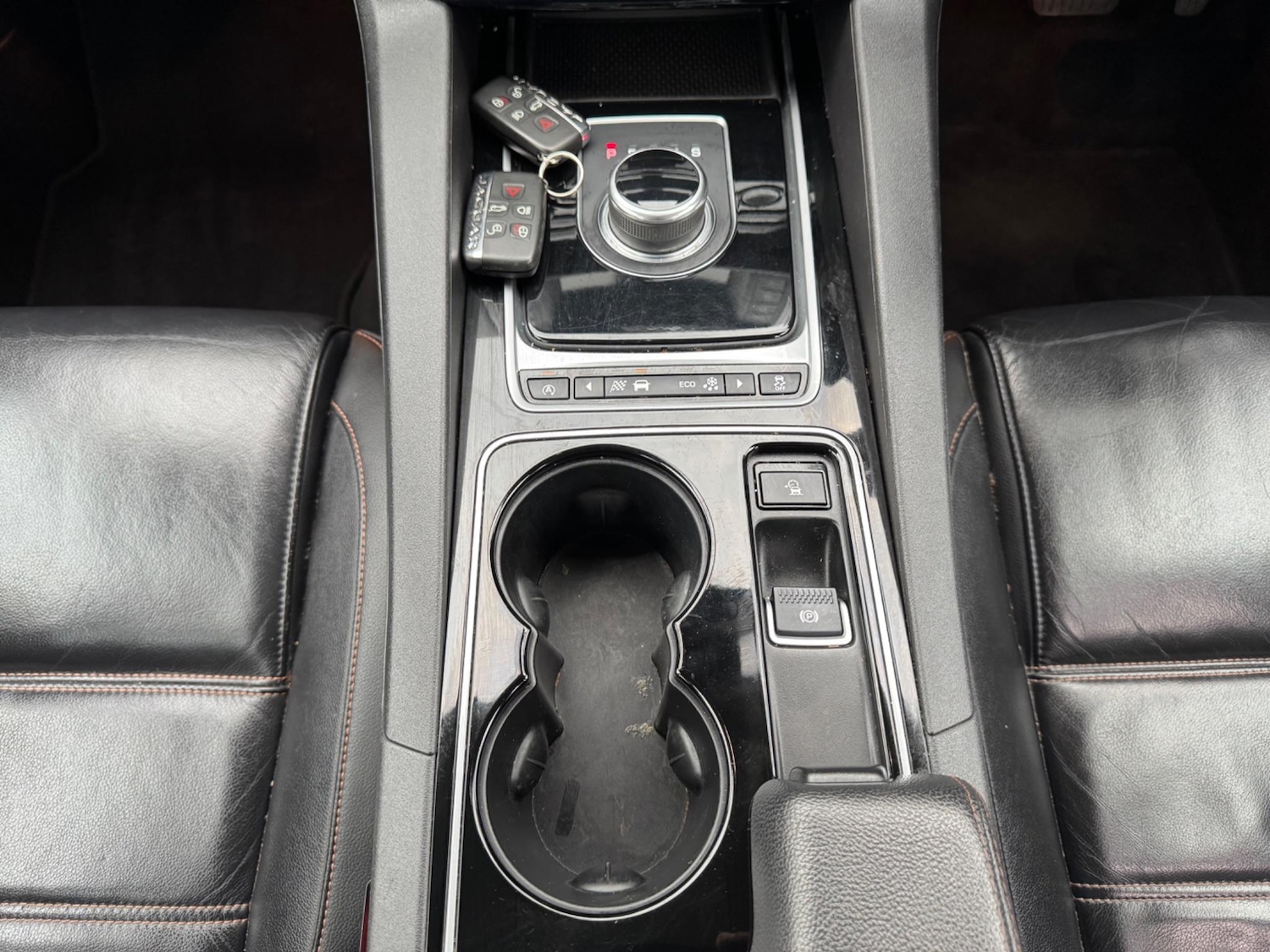 Used Jaguar F-Pace 2016 for sale - 76658637: Photo 26