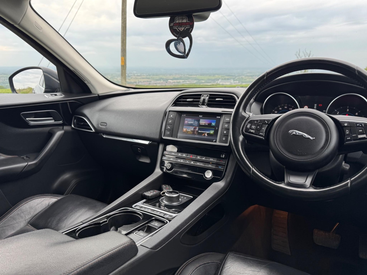 Used Jaguar F-Pace 2016 for sale - 76658637: Photo 27