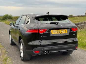 Used Jaguar F-Pace 2016 for sale - 76658637: Photo