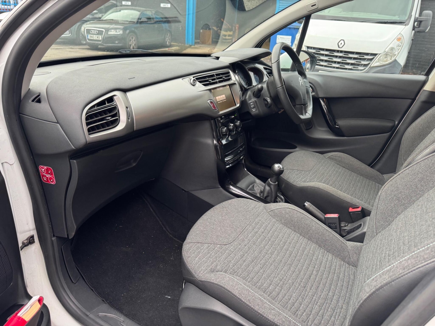 Used Citroen C3 2016 for sale - 77331423: Photo 37