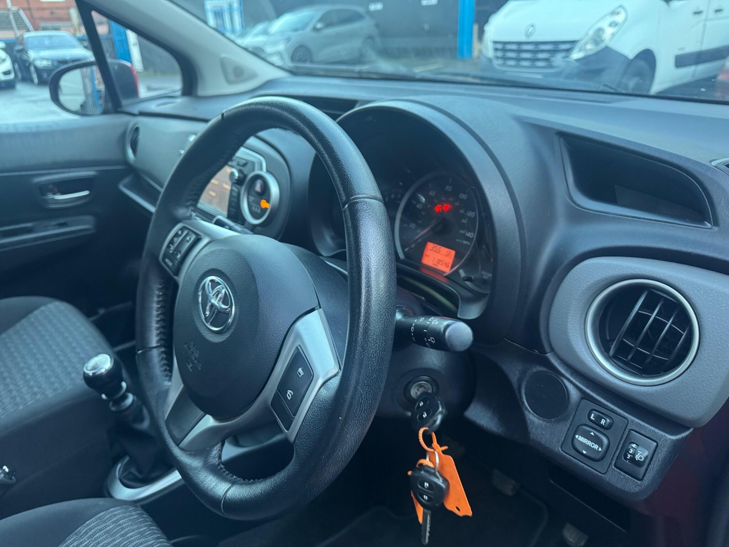 Used Toyota Yaris 2013 for sale - 76657366: Photo 13