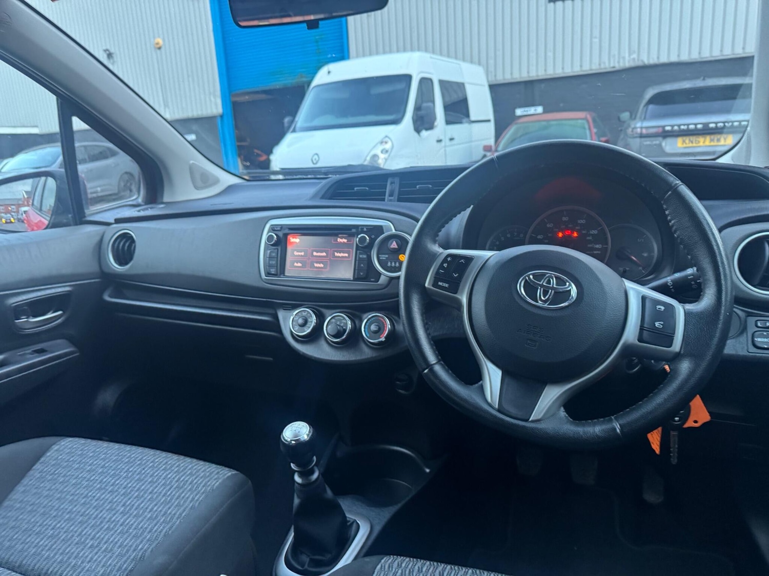 Used Toyota Yaris 2013 for sale - 76657366: Photo 14