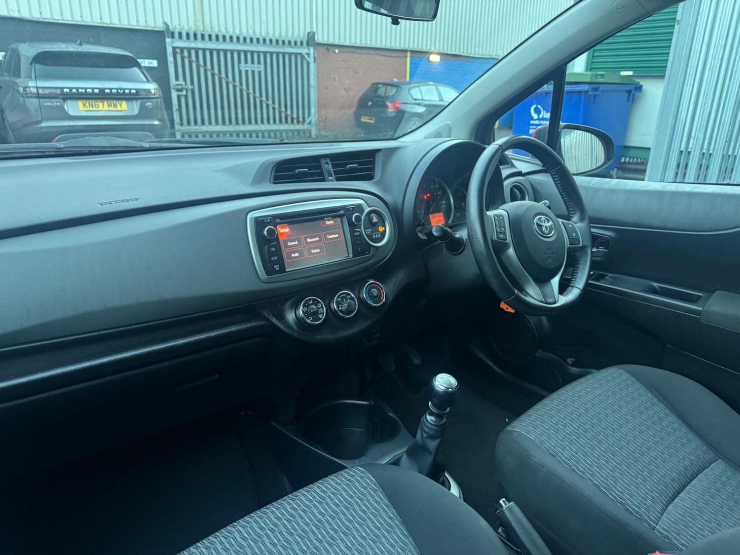 Used Toyota Yaris 2013 for sale - 76657366: Photo 15