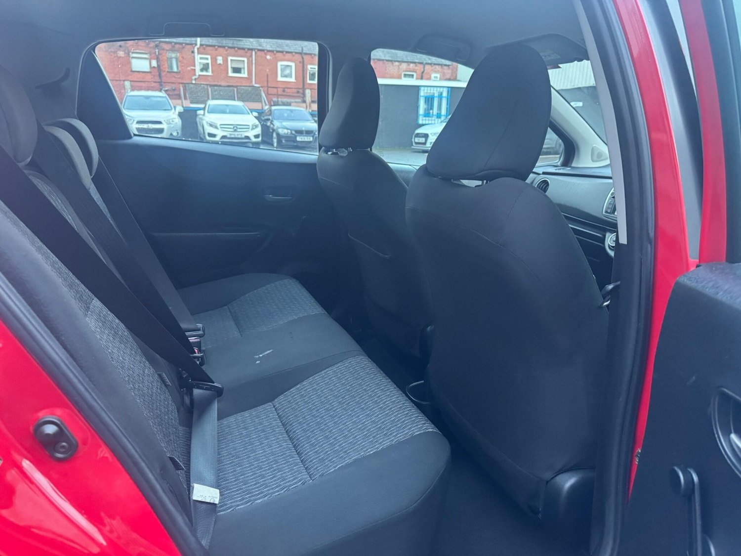 Used Toyota Yaris 2013 for sale - 76657366: Photo 17