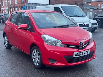 Used Toyota Yaris 2013 for sale - 76657366: Photo