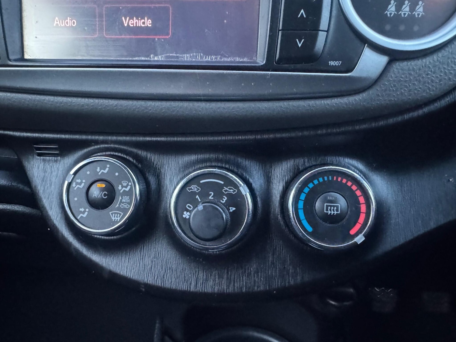 Used Toyota Yaris 2013 for sale - 76657366: Photo 29