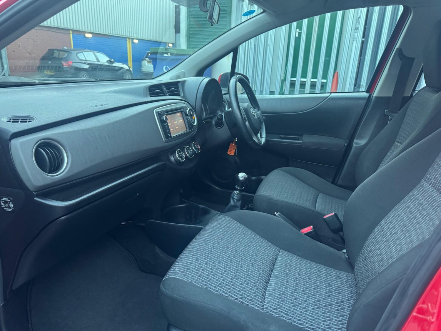 Used Toyota Yaris 2013 for sale - 76657366: Photo 34