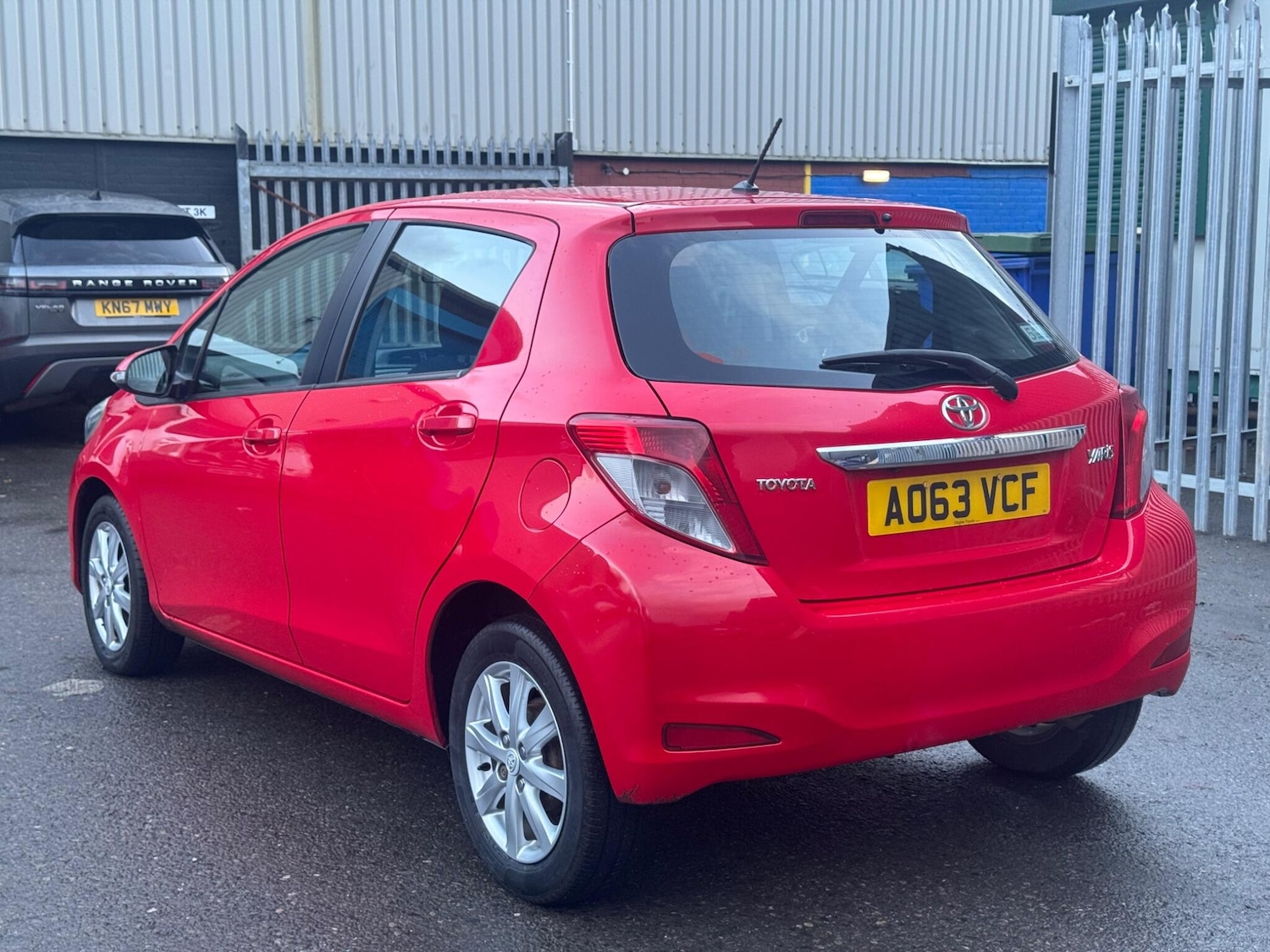 Used Toyota Yaris 2013 for sale - 76657366: Photo 4