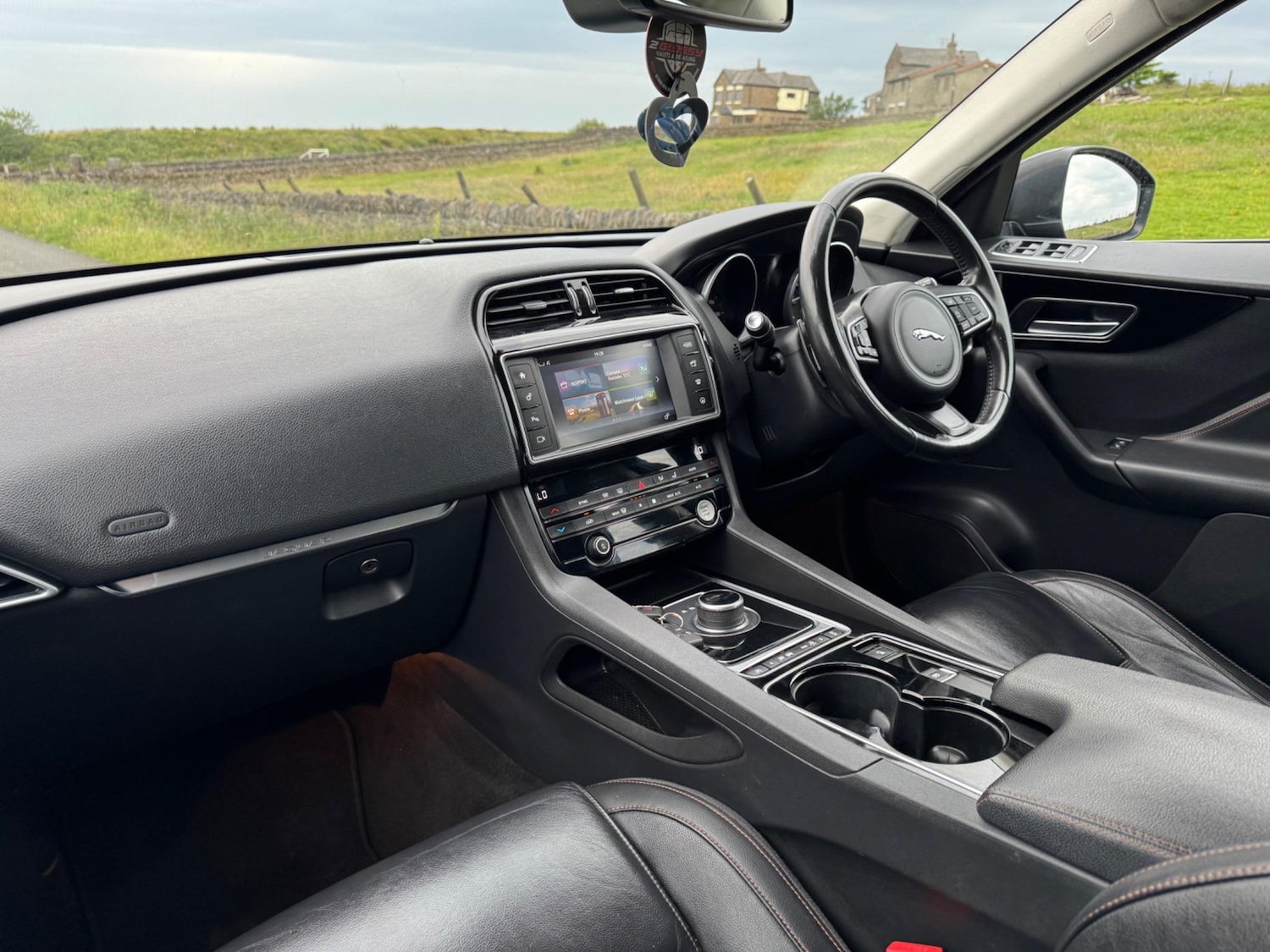 Used Jaguar F-Pace 2016 for sale - 77599141: Photo 30