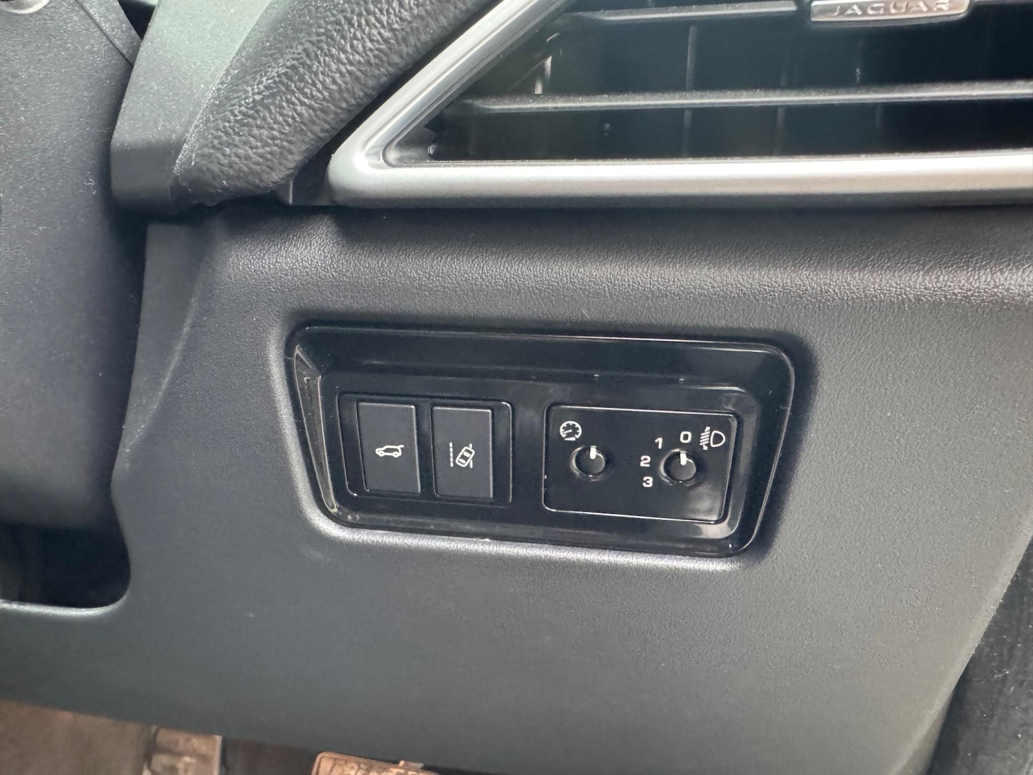 Used Jaguar F-Pace 2016 for sale - 77599141: Photo 36