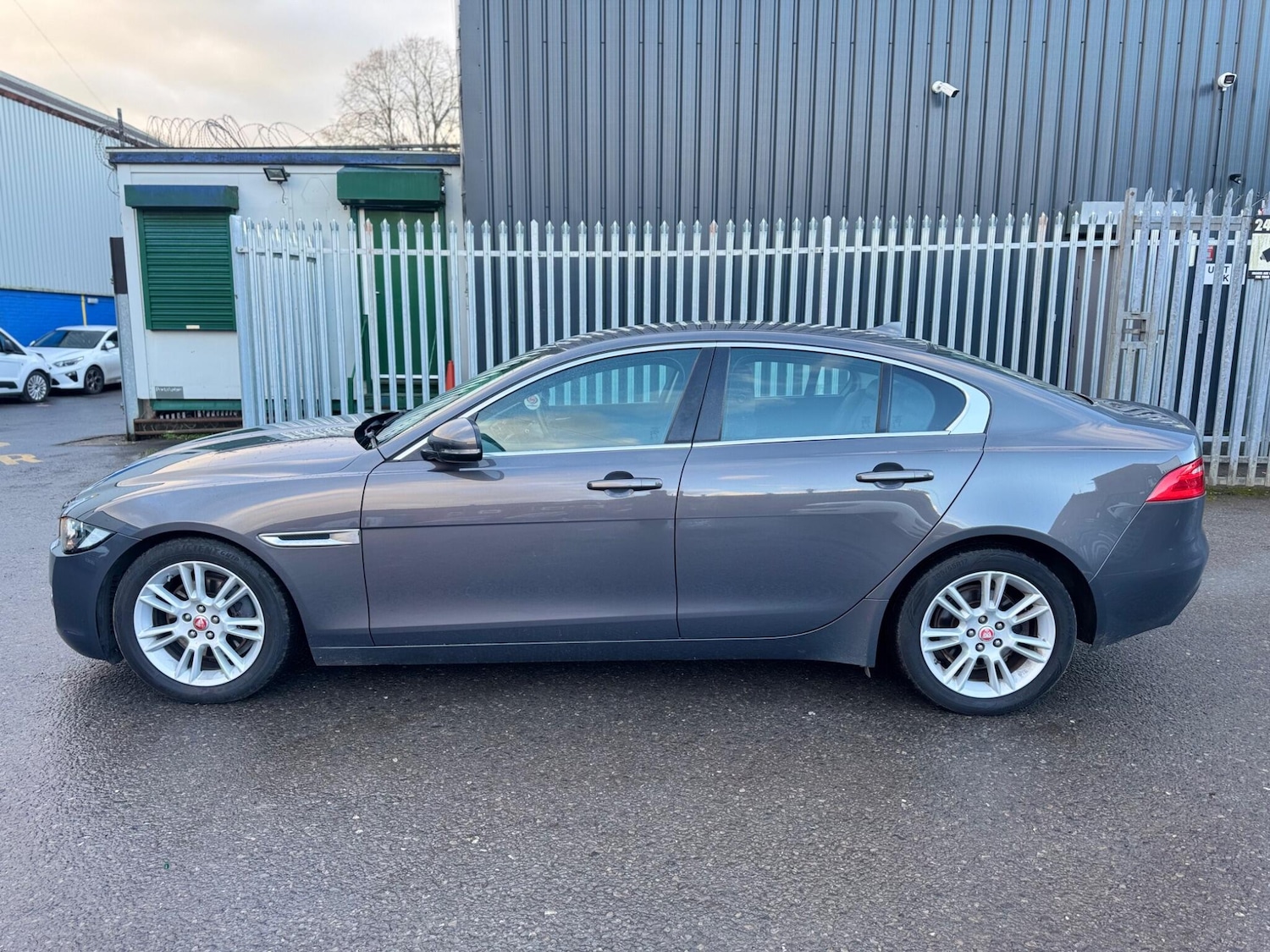 Used Jaguar XE 2016 for sale - 77190553: Photo 12