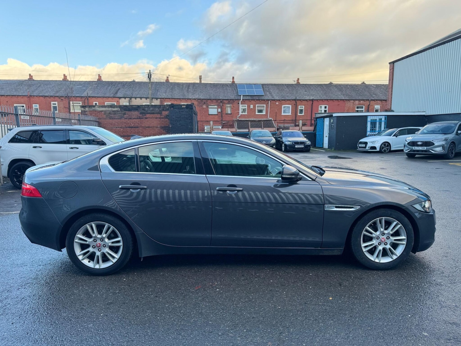 Used Jaguar XE 2016 for sale - 77190553: Photo 14