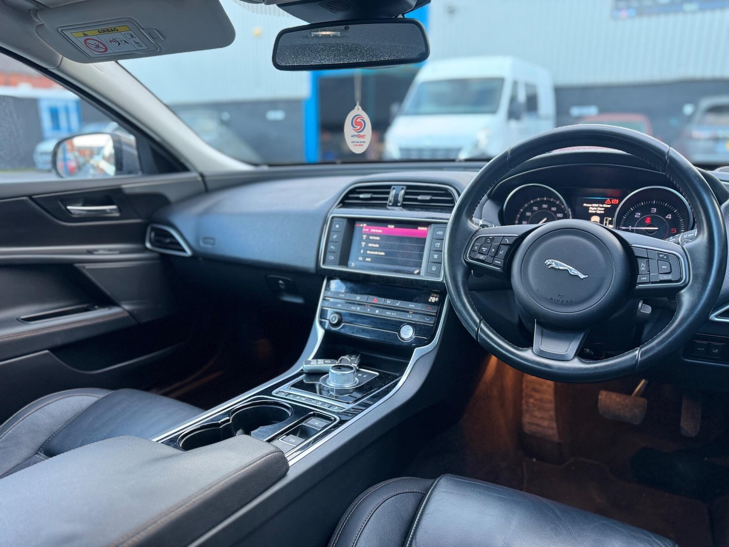 Used Jaguar XE 2016 for sale - 77190553: Photo 18