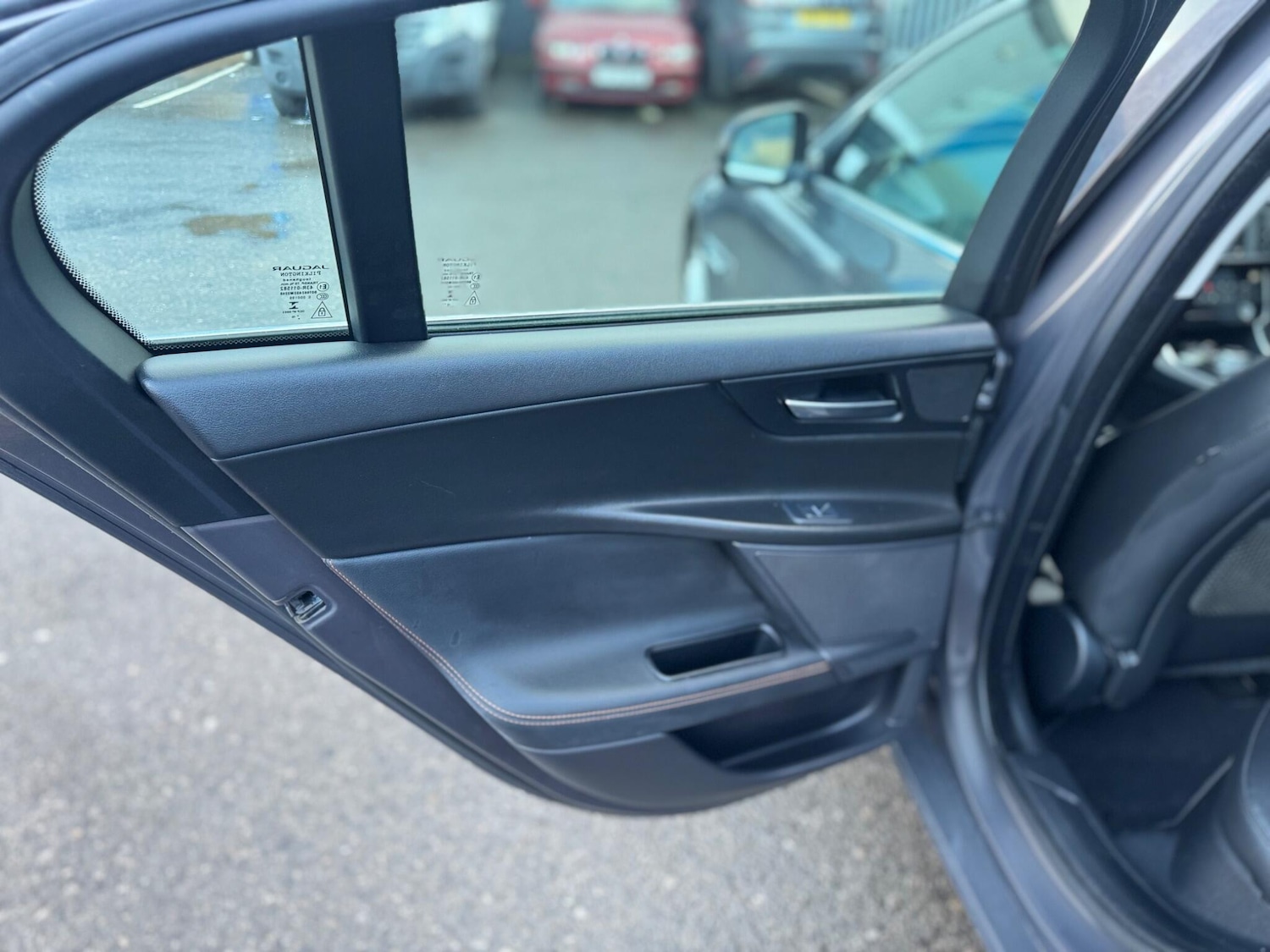 Used Jaguar XE 2016 for sale - 77190553: Photo 28