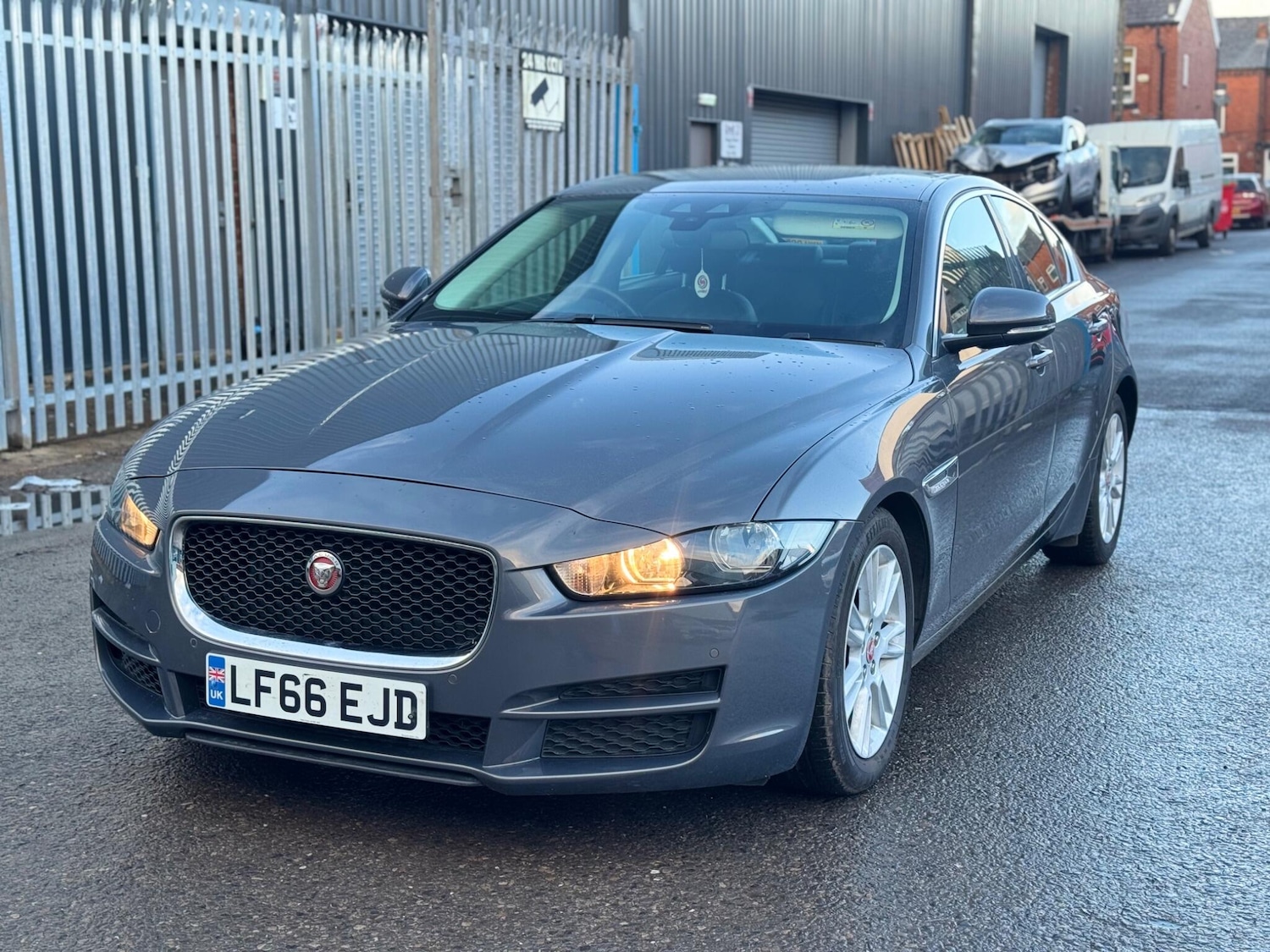 Used Jaguar XE 2016 for sale - 77190553: Photo 7