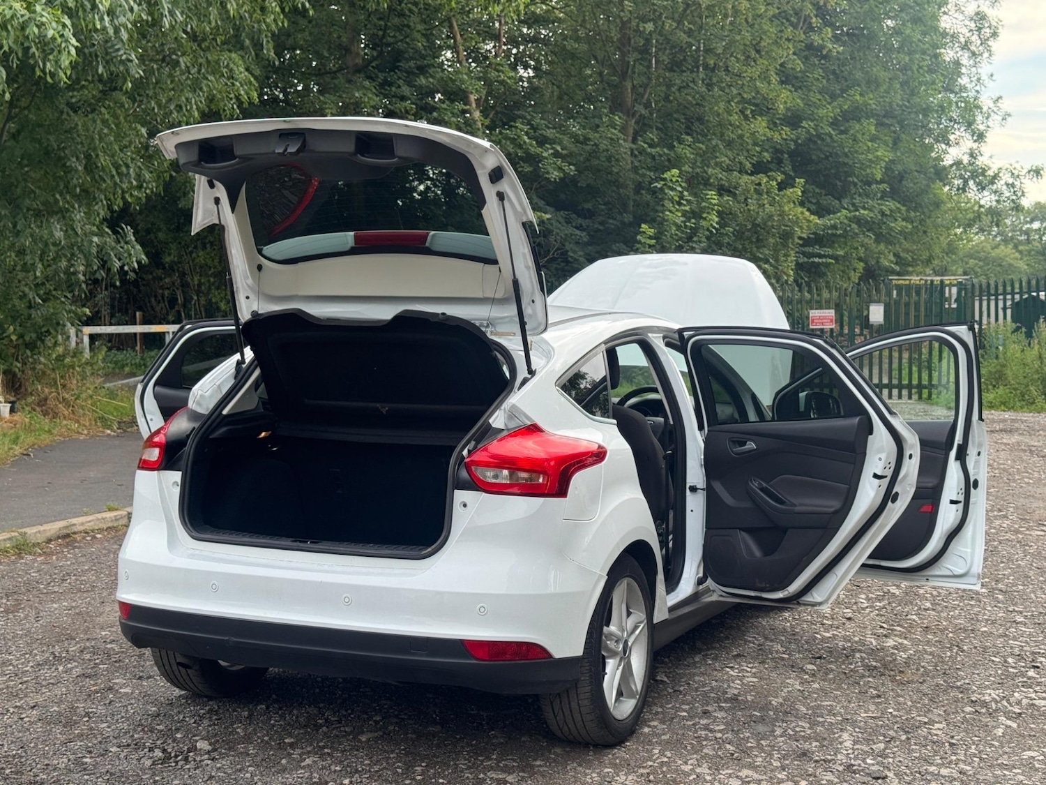 Used Ford Focus 2015 for sale - 76658827: Photo 25