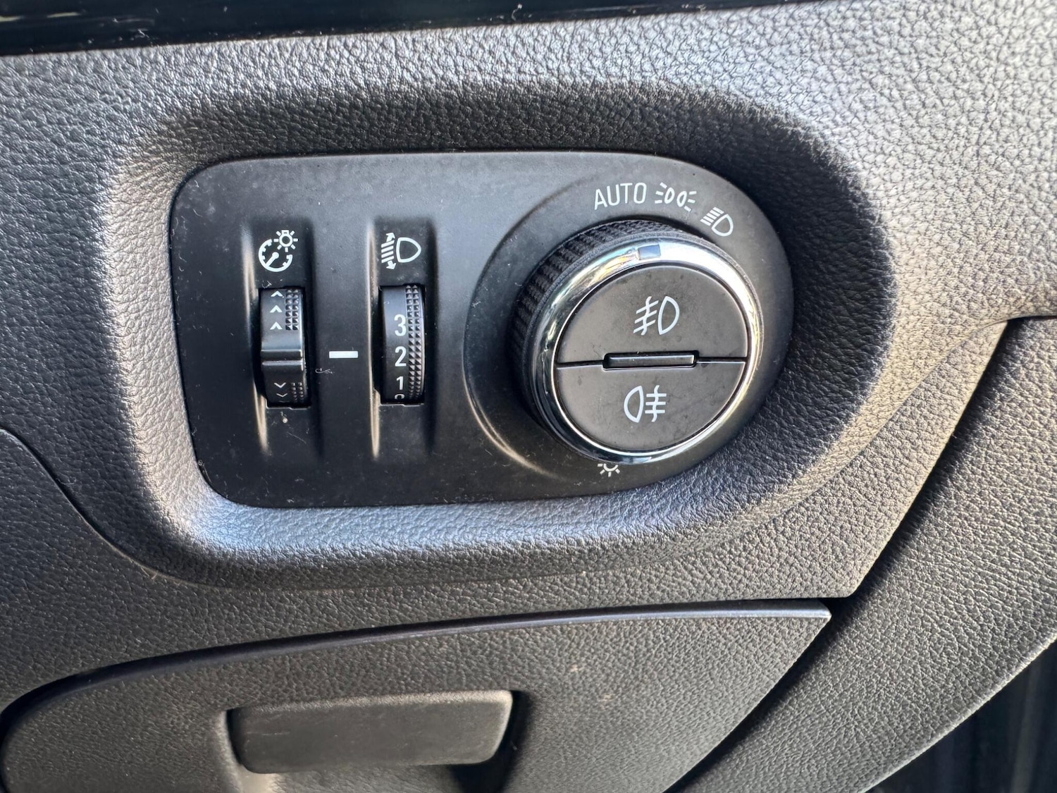 Used Vauxhall Astra for sale - 77982489: Photo 26