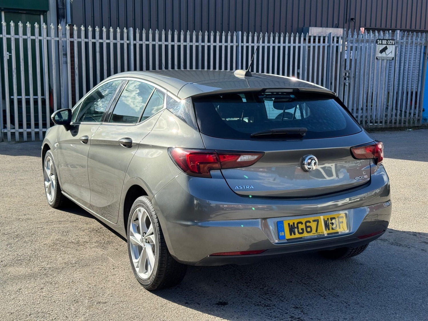 Used Vauxhall Astra for sale - 77982489: Photo 4