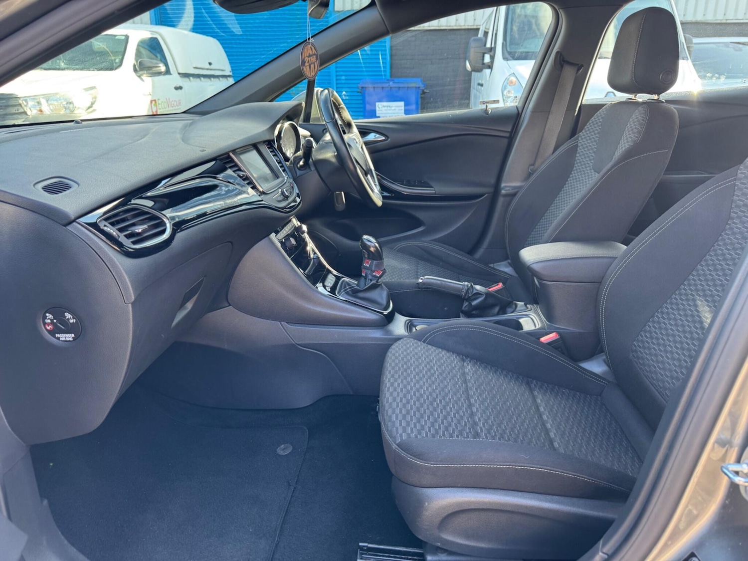 Used Vauxhall Astra for sale - 77982489: Photo 41