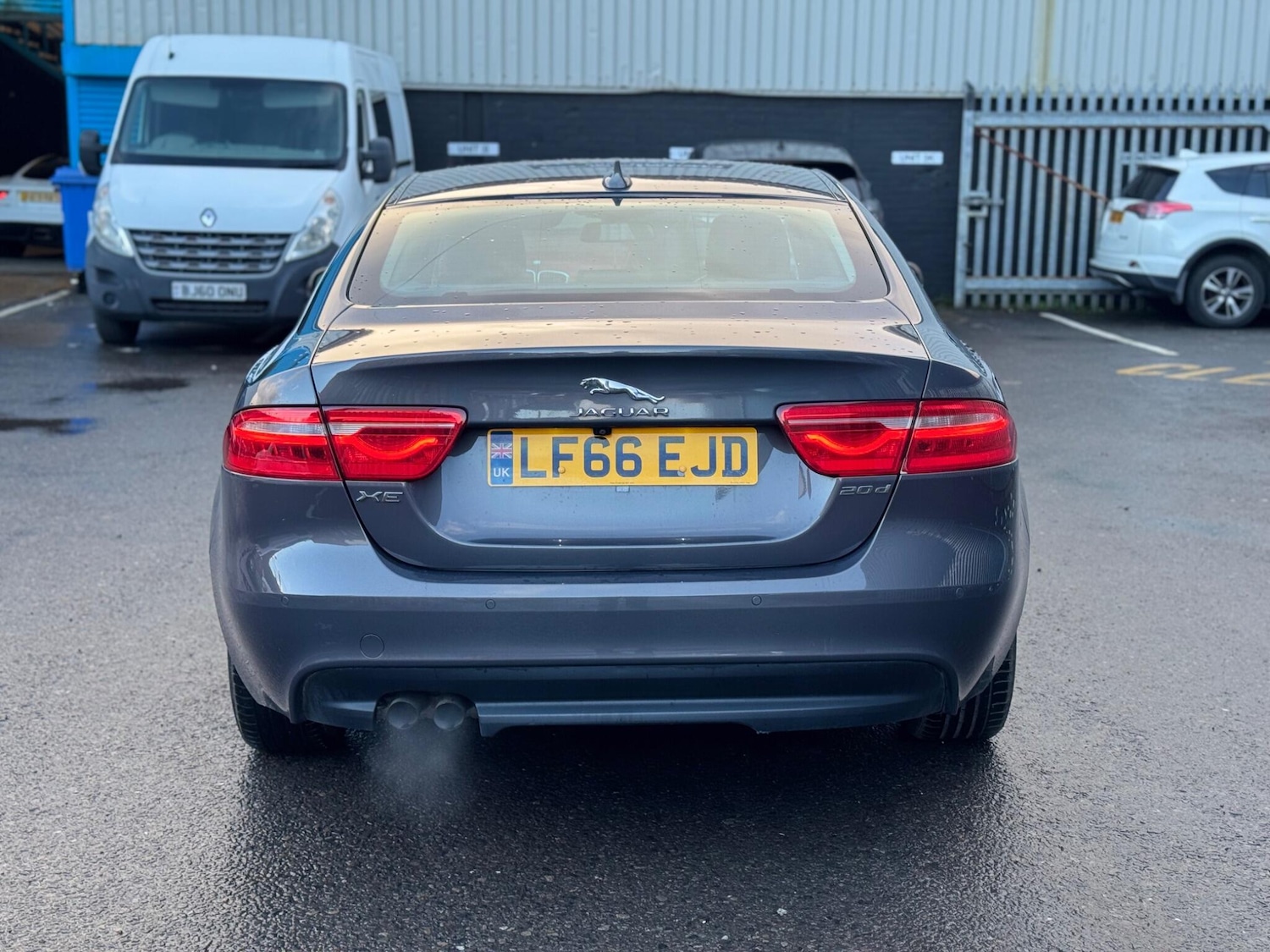 Used Jaguar XE 2016 for sale - 76688555: Photo 13