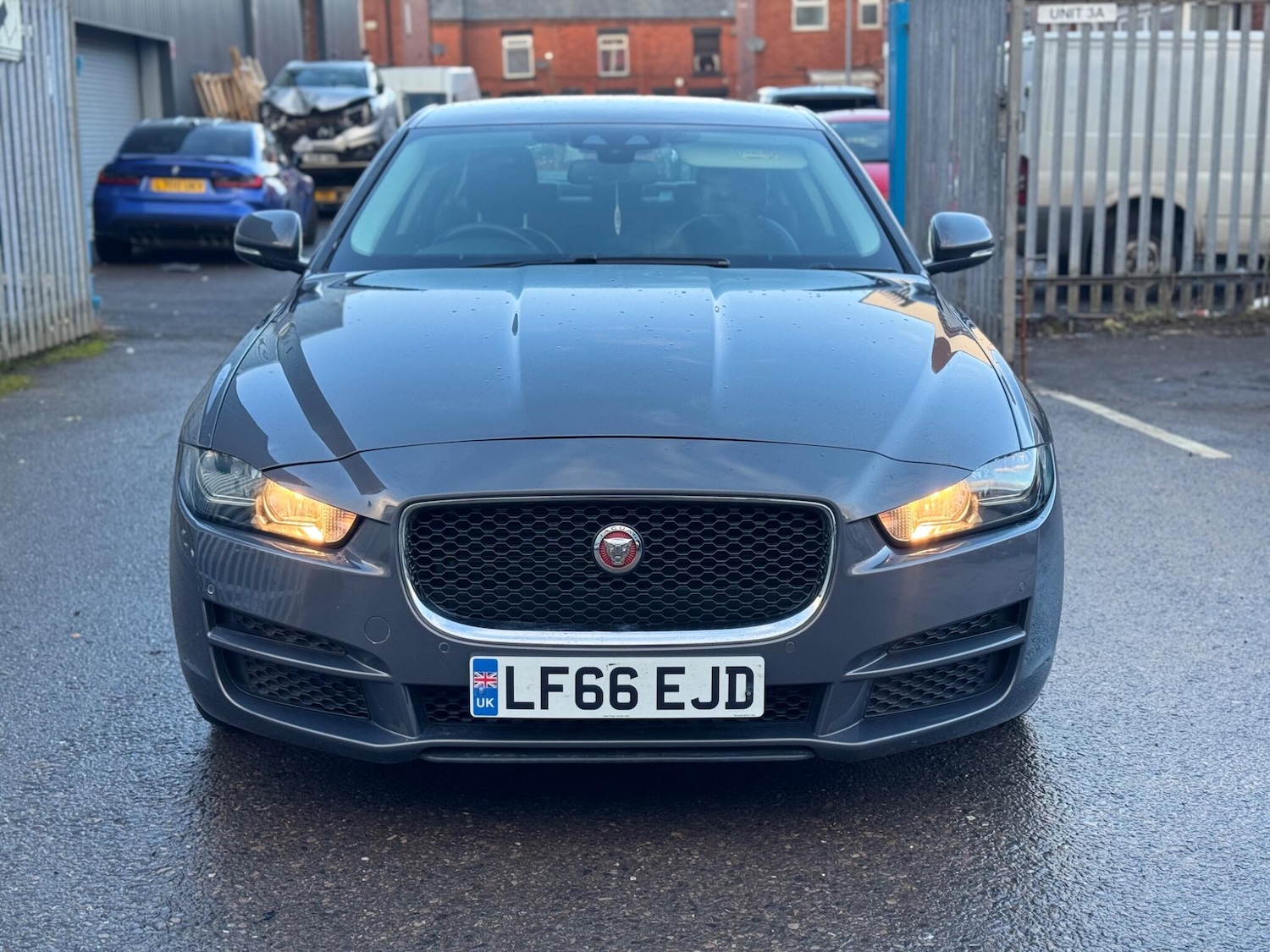 Used Jaguar XE 2016 for sale - 76688555: Photo 2