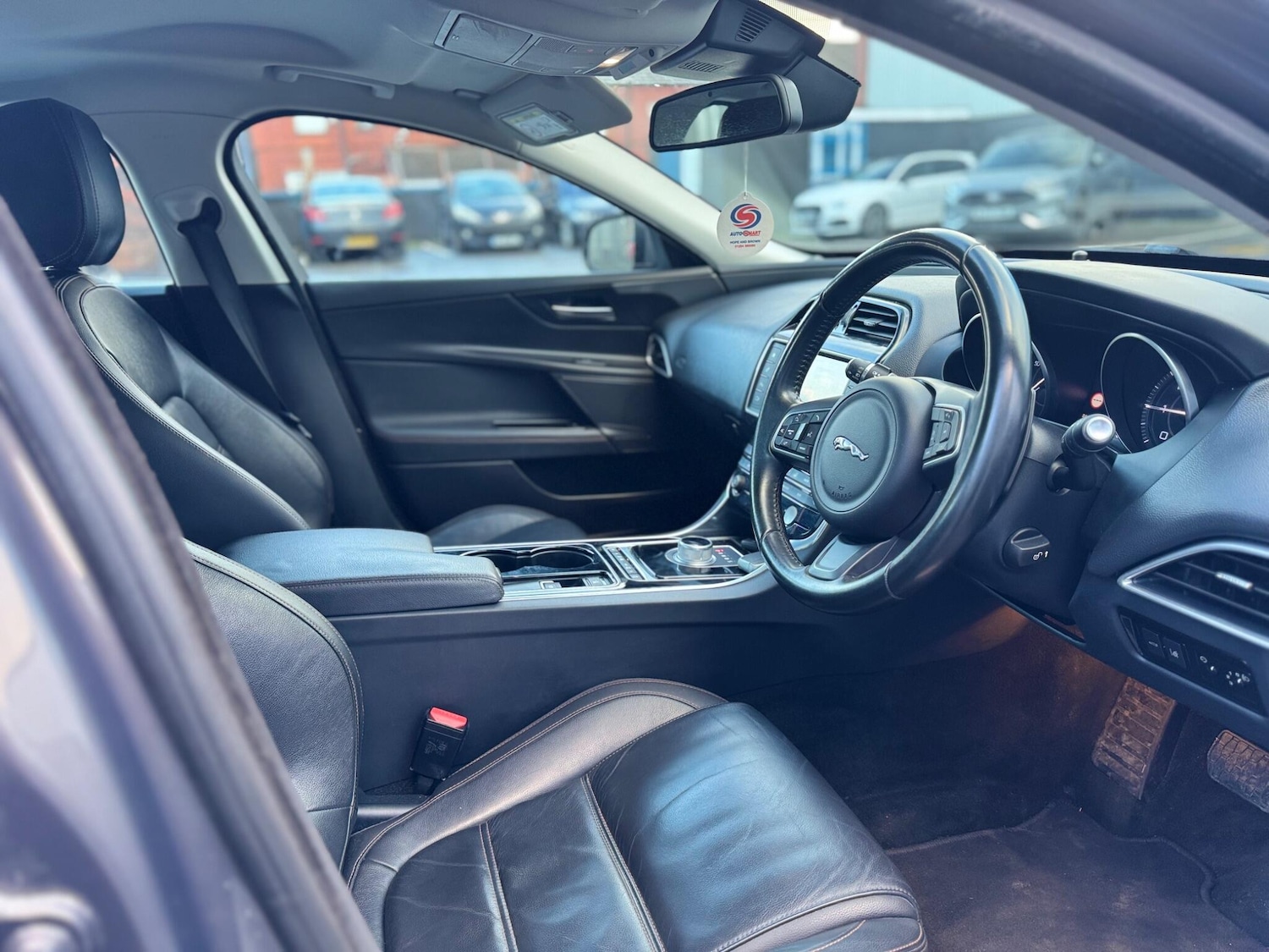 Used Jaguar XE 2016 for sale - 76688555: Photo 21