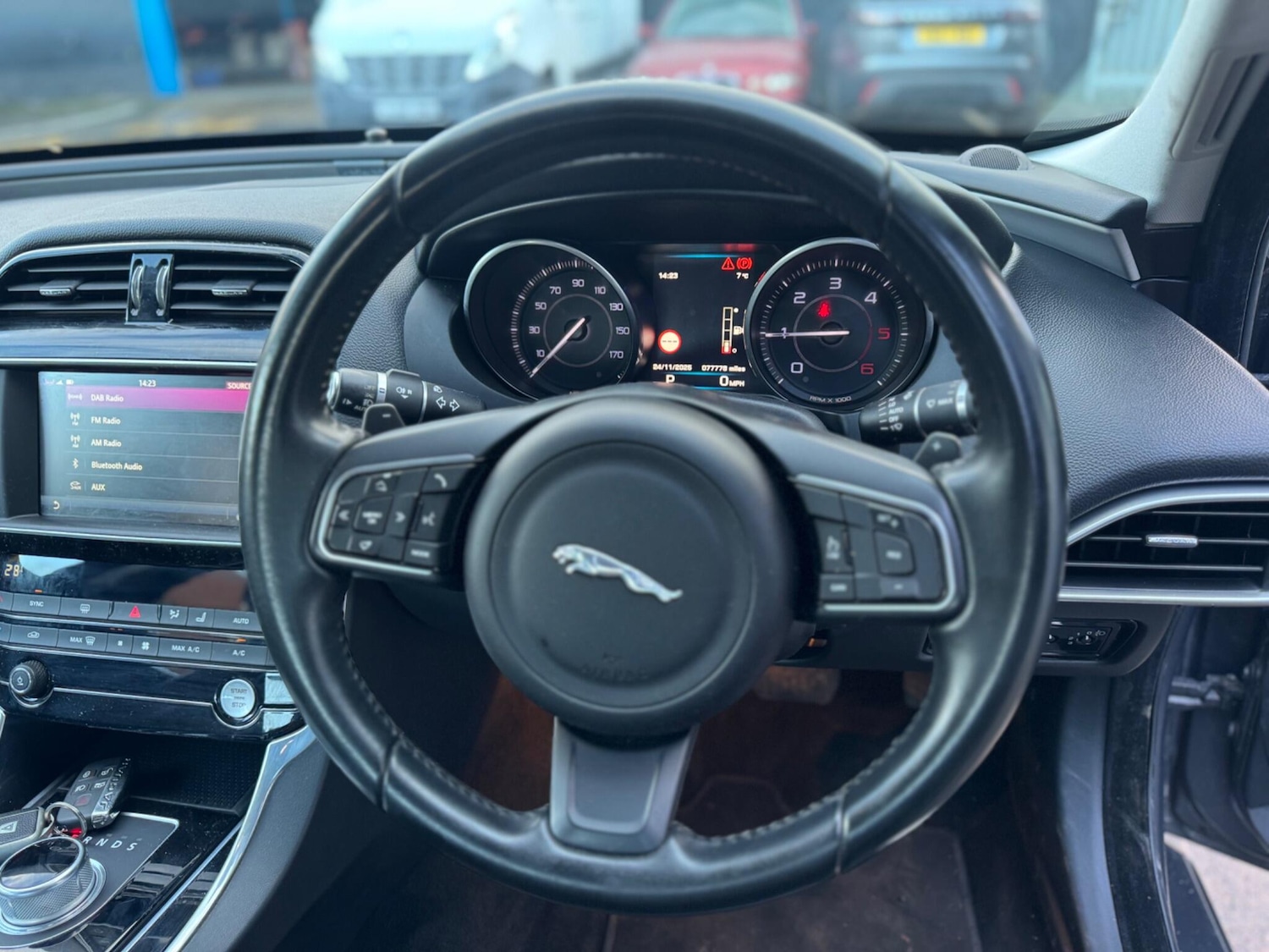 Used Jaguar XE 2016 for sale - 76688555: Photo 39