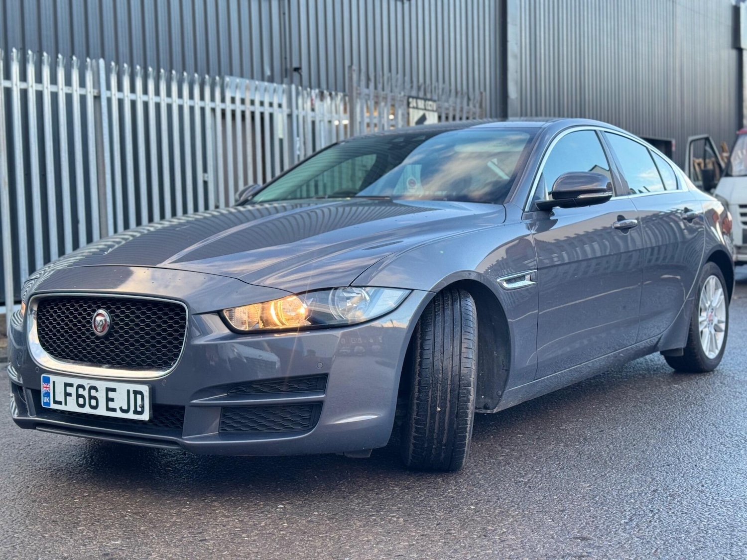 Used Jaguar XE 2016 for sale - 76688555: Photo 8