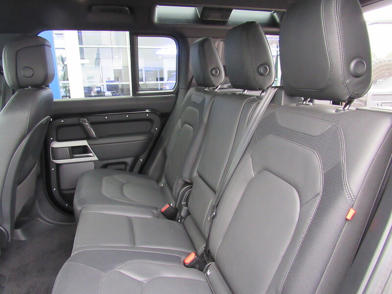 Used Land Rover Defender 2024 for sale - 77735139: Photo 17