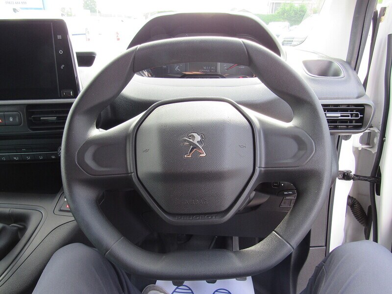 Used Peugeot Partner 2020 for sale - 76057089: Photo 18